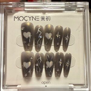 5/$25 MOCYNE  elegant Nail Set 🆕